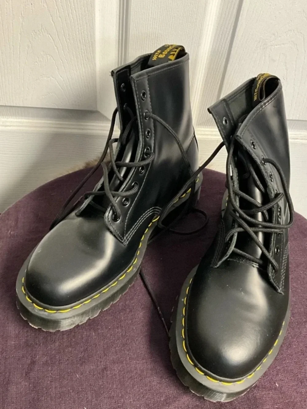 Dr. Martens contrast classic timeless